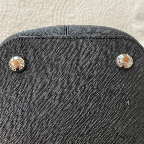 Michael Kors - Saffiano Leather Structured Tote - Picture 13 of 17